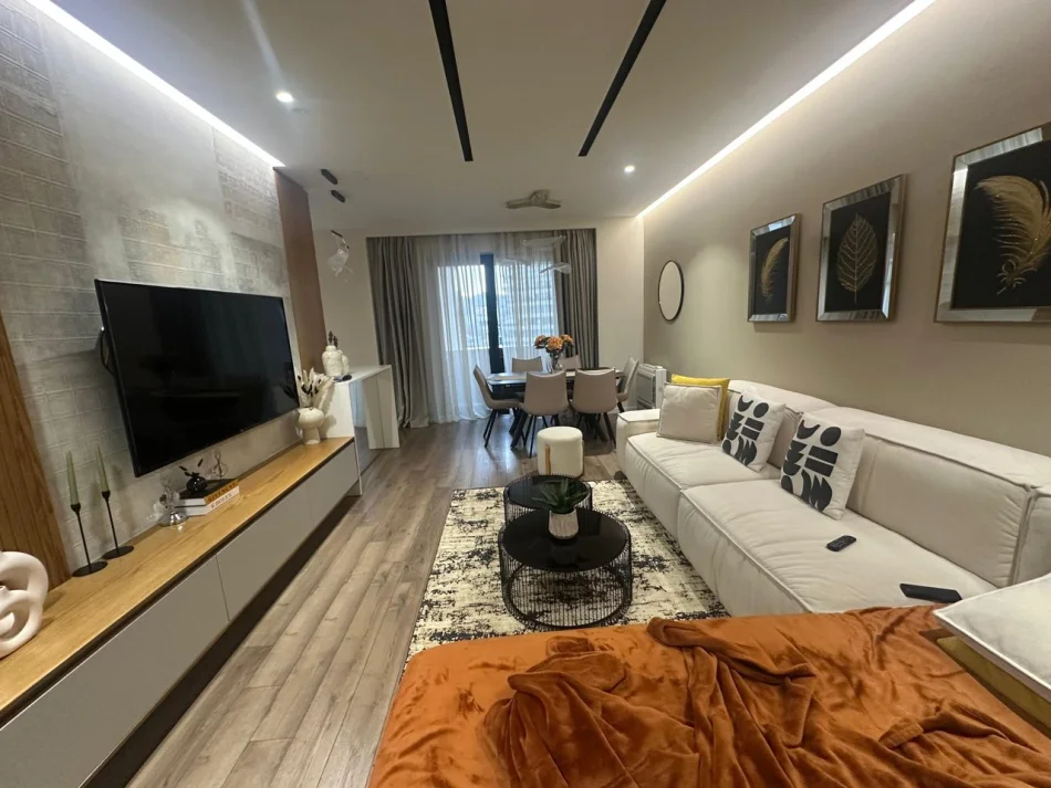 Tirane, 3+1 Apartment for Rent, 4th Floor, 167 m², €2,300 (Rruga e Kosovareve)