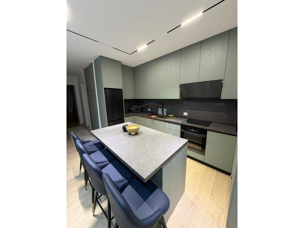 0694738665,Shitet, Apartament 2+1+2+Post Parkimi,