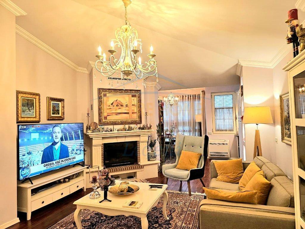 Shitet, Apartament 2+1+Parkim, Liqeni i Thatë, Tiranë.