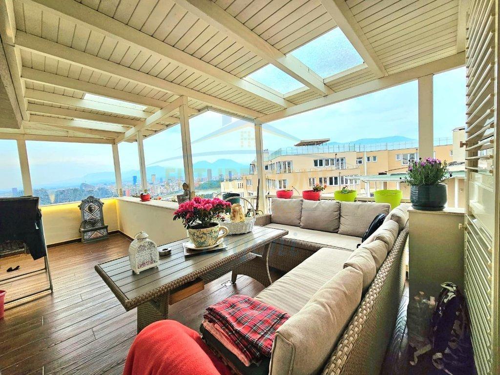Shitet, Apartament 2+1+Parkim, Liqeni i Thatë, Tiranë.
