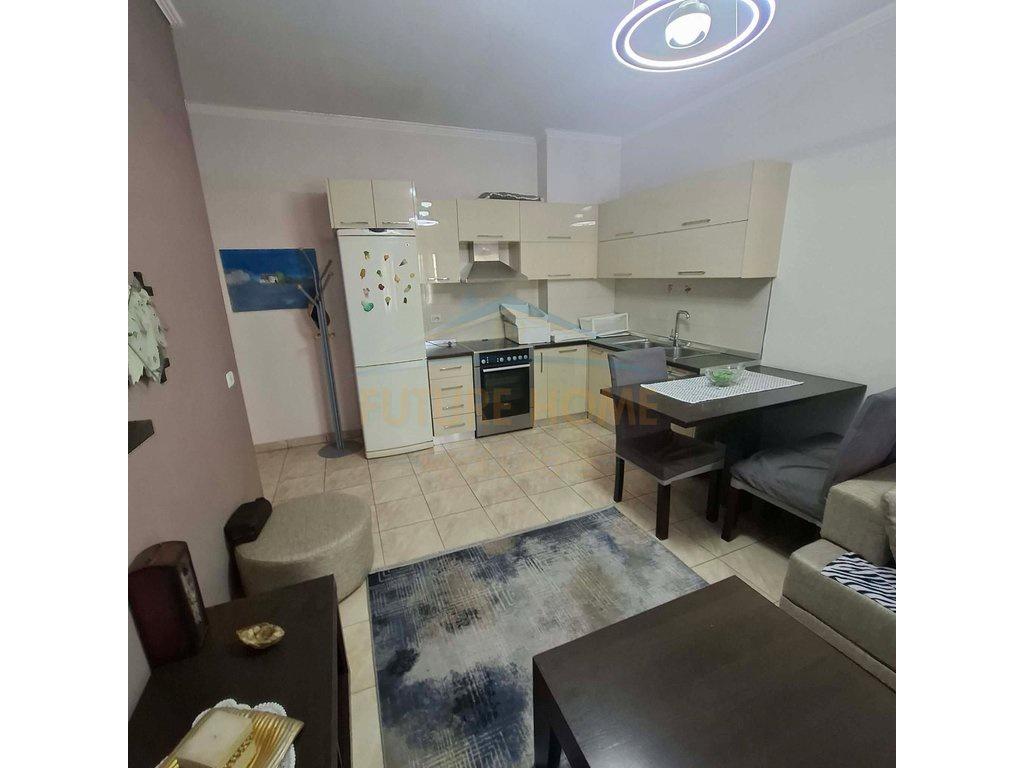 For Sale: 2+1 Apartment, Astrit Losha Street