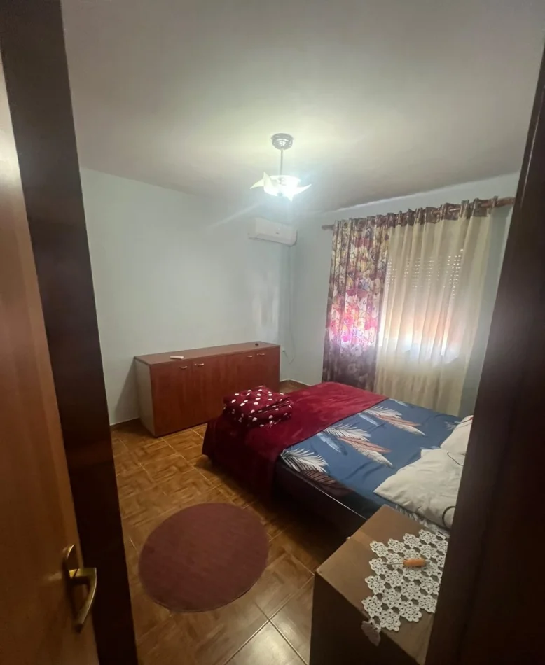 Tirane, Apartment 1+1 for Rent, 5th Floor, 56 m², 450 € (Xhamlliku)