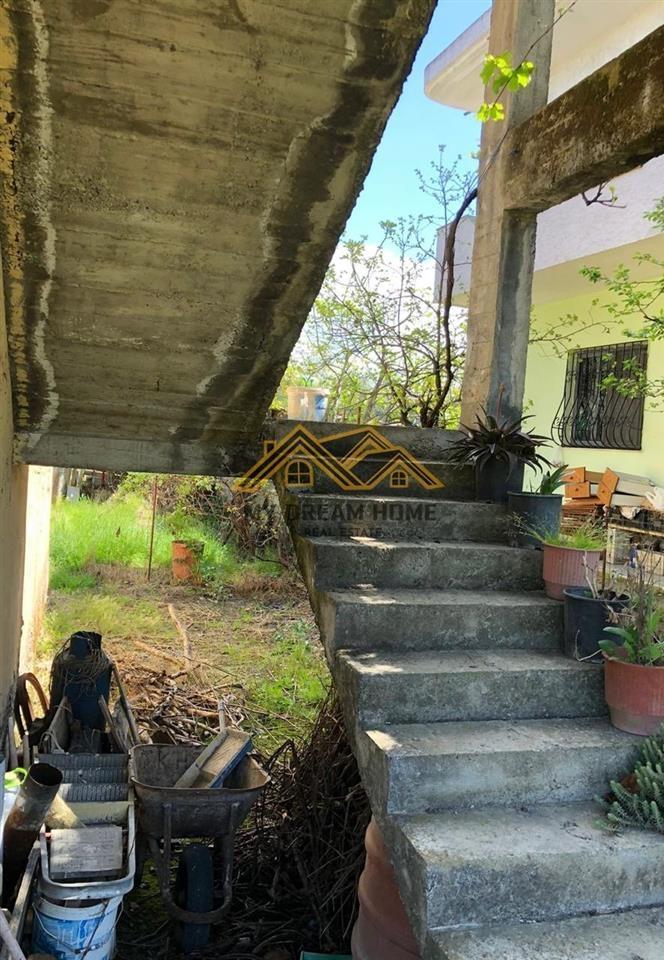 VENDI IMMOBILIARE: Casa su due piani sulla spiaggia!