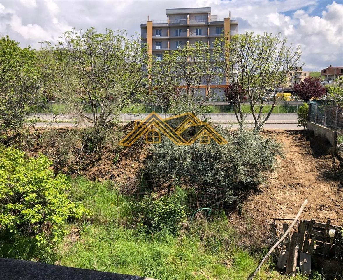 VENDI IMMOBILIARE: Casa su due piani sulla spiaggia!
