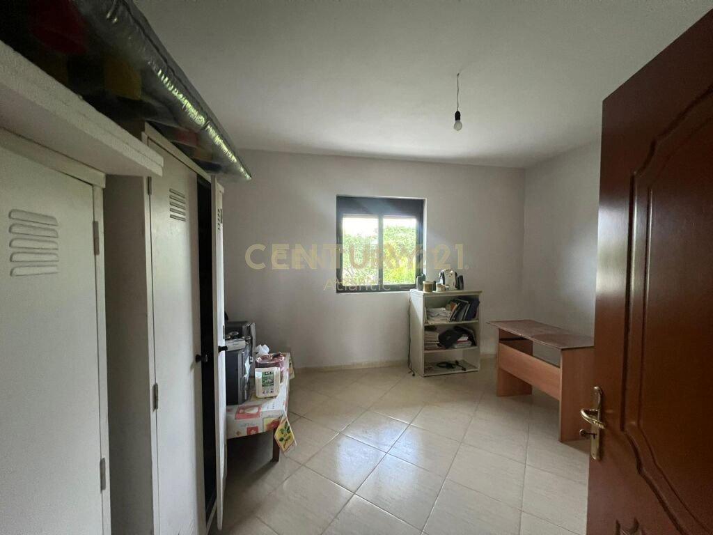 VENDI PRIVAT NE VENDIN E KENETIT, DURRES