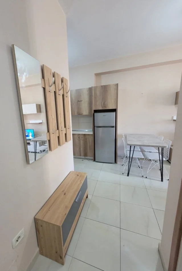 Tirane, Apartment 1+1 for Rent, 7th Floor, 70 m², €420 (Astir)
