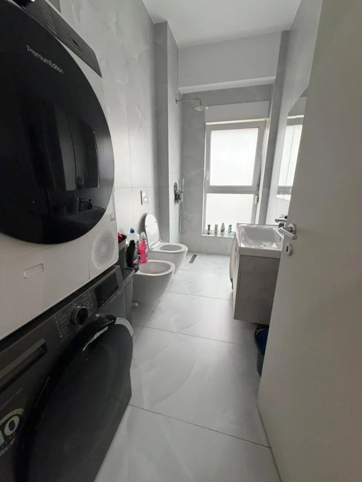 Tirane, Apartment for Sale 1+1+Balcony, 7th Floor, 53 m², €105,000 (ALI DEMI)
