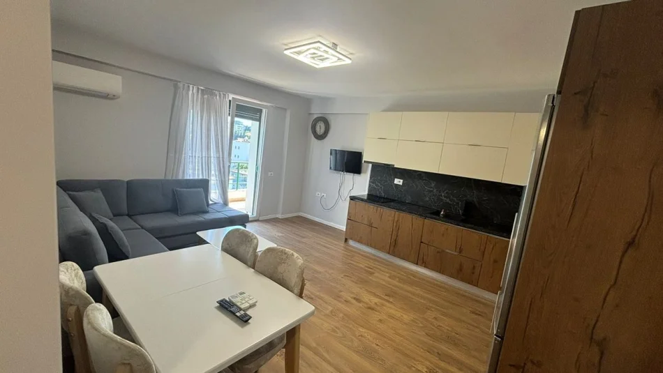 Tirane, furnished 1+1 apartment for rent, 6th Floor, 70 m², €520 (Rruga 5 Maji)