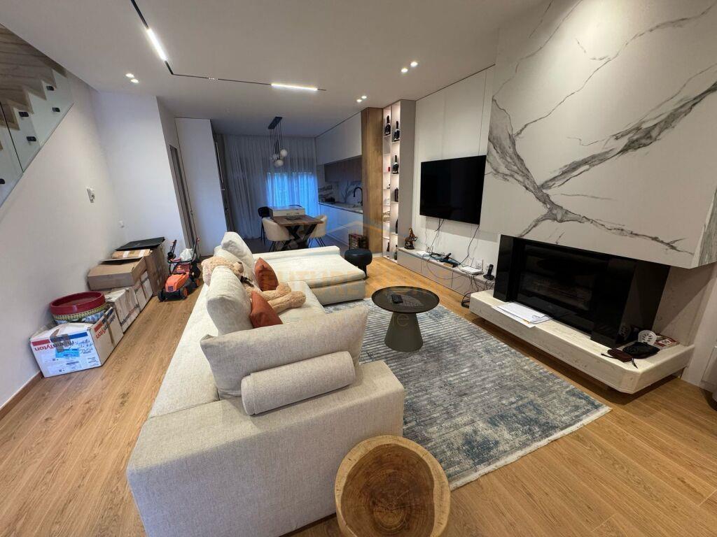 Affitto, Villa su 3 piani, TEG, Tirana