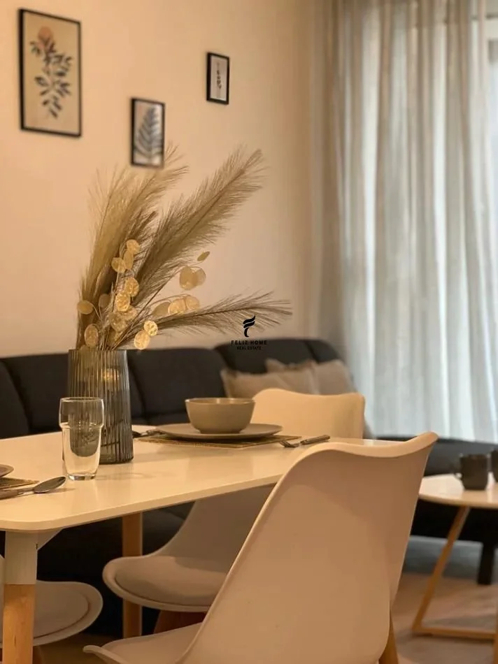 Tirane, appartamento in affitto, 1+1, Piano 3, 70 m², 700 € (Via Kavajë)
