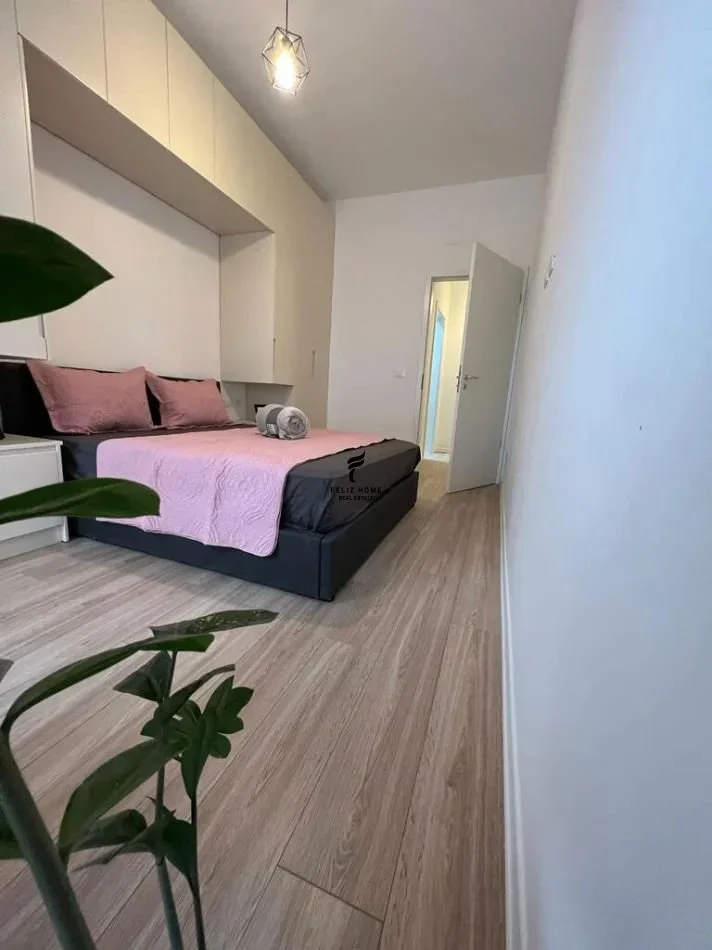 Tirane, appartamento in affitto, 1+1, Piano 3, 70 m², 700 € (Via Kavajë)