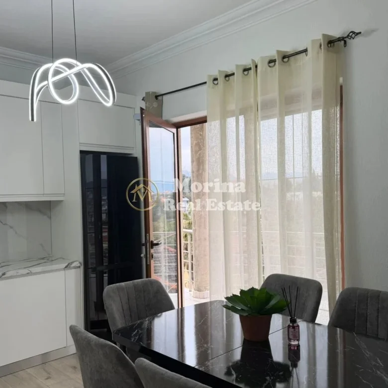 Tirane, affitto casa 2+1 Piano 3, 100 m² 600 € (Sauk)