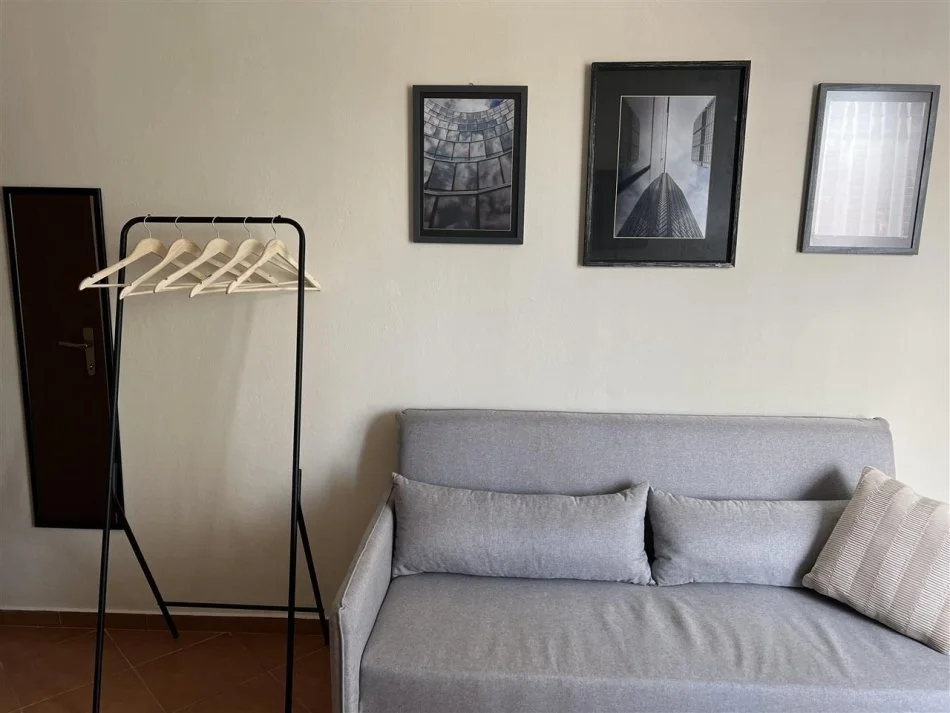 Tirane, jepet me qera garsonier Kati 4, 35 m² 550 € (STADIUMI AIR ALBANIA)