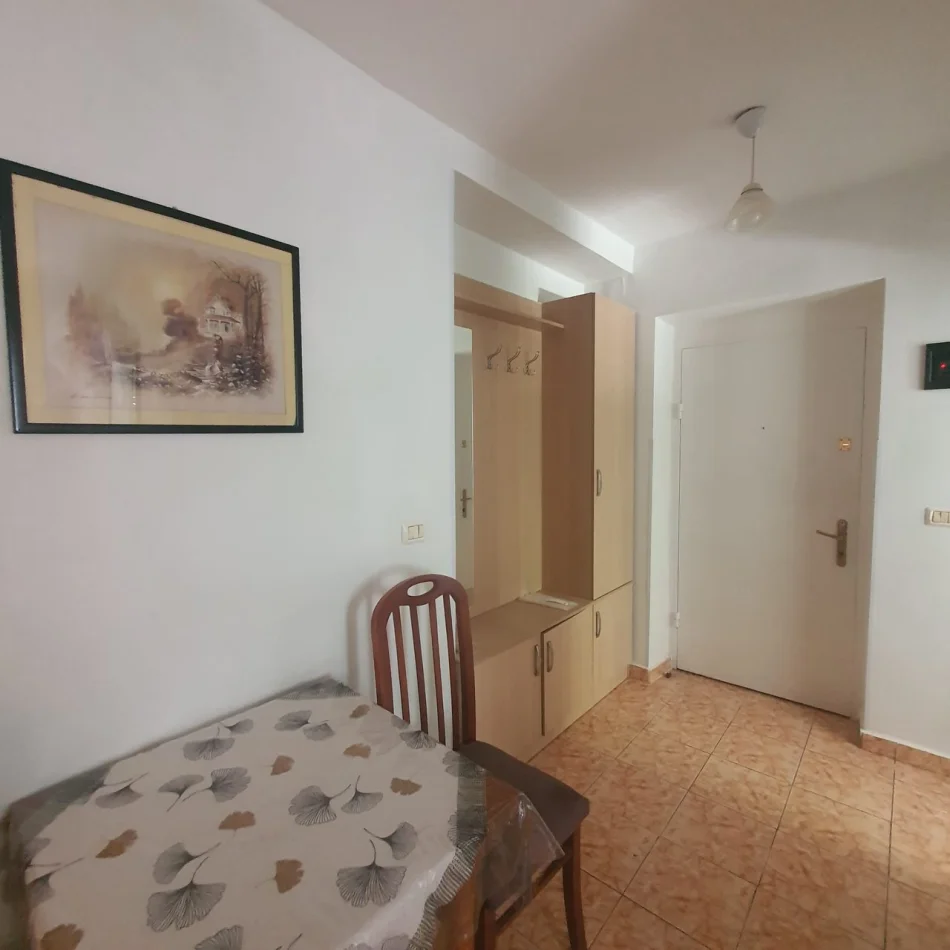 Tirane, Apartment for Rent 1+1, First Floor, 50 m², 400 € (Center)