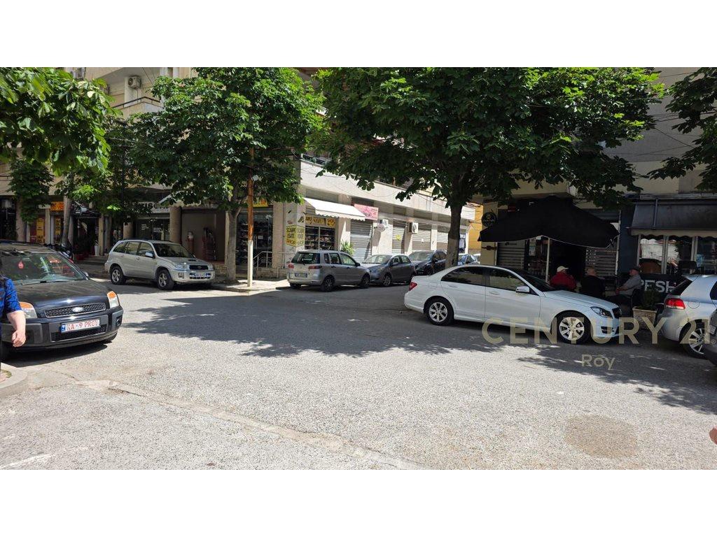 +355695265501Shitet Njësi Biznesi 53.5 m² në Durrës – Pranë