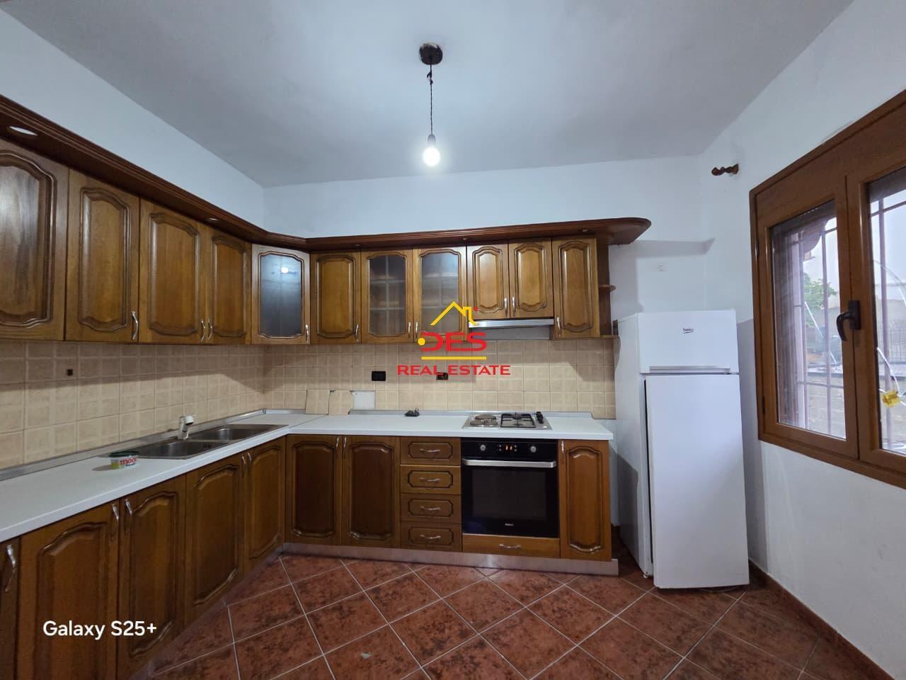 PRIVATE HOUSE FOR SALE + BUSINESS PREMISES AT TULLAVE FACTORY