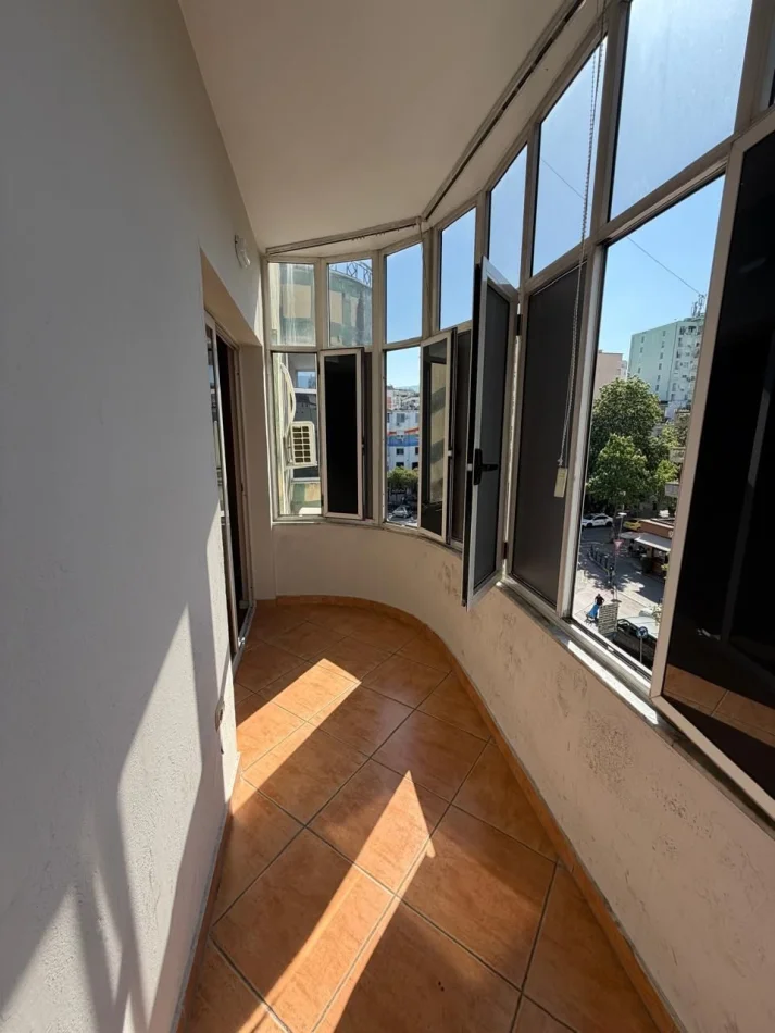 Tirana, Commercial Space for Rent Kati 4, 178 m² 1,600 € (Sheshi Willson)