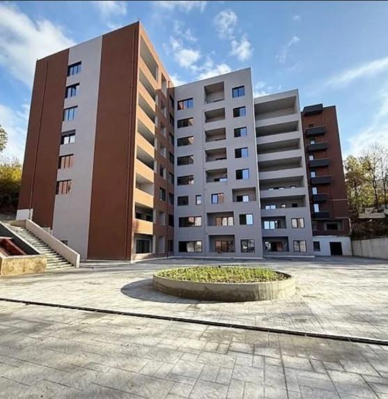 Shitet apartament 3+1+2 tek Xheluks Residence ne Rrugen e El