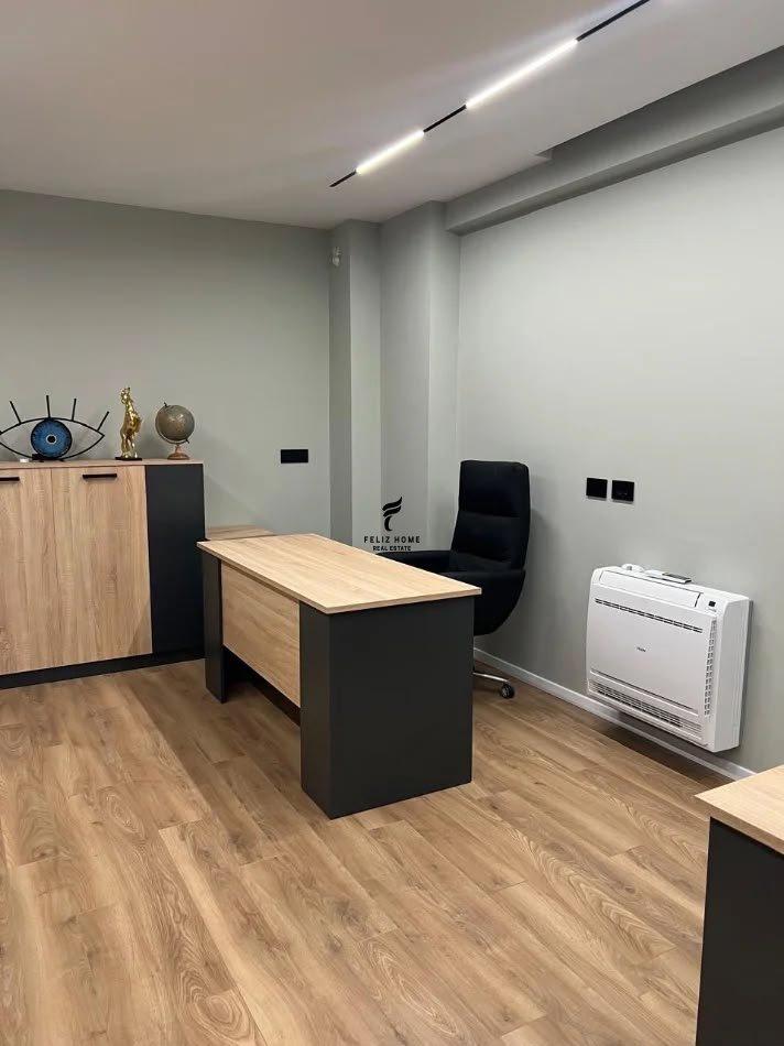 Zyra con Quota 100m2 Locale Riscaldato 90.000 LEKE FH-80781