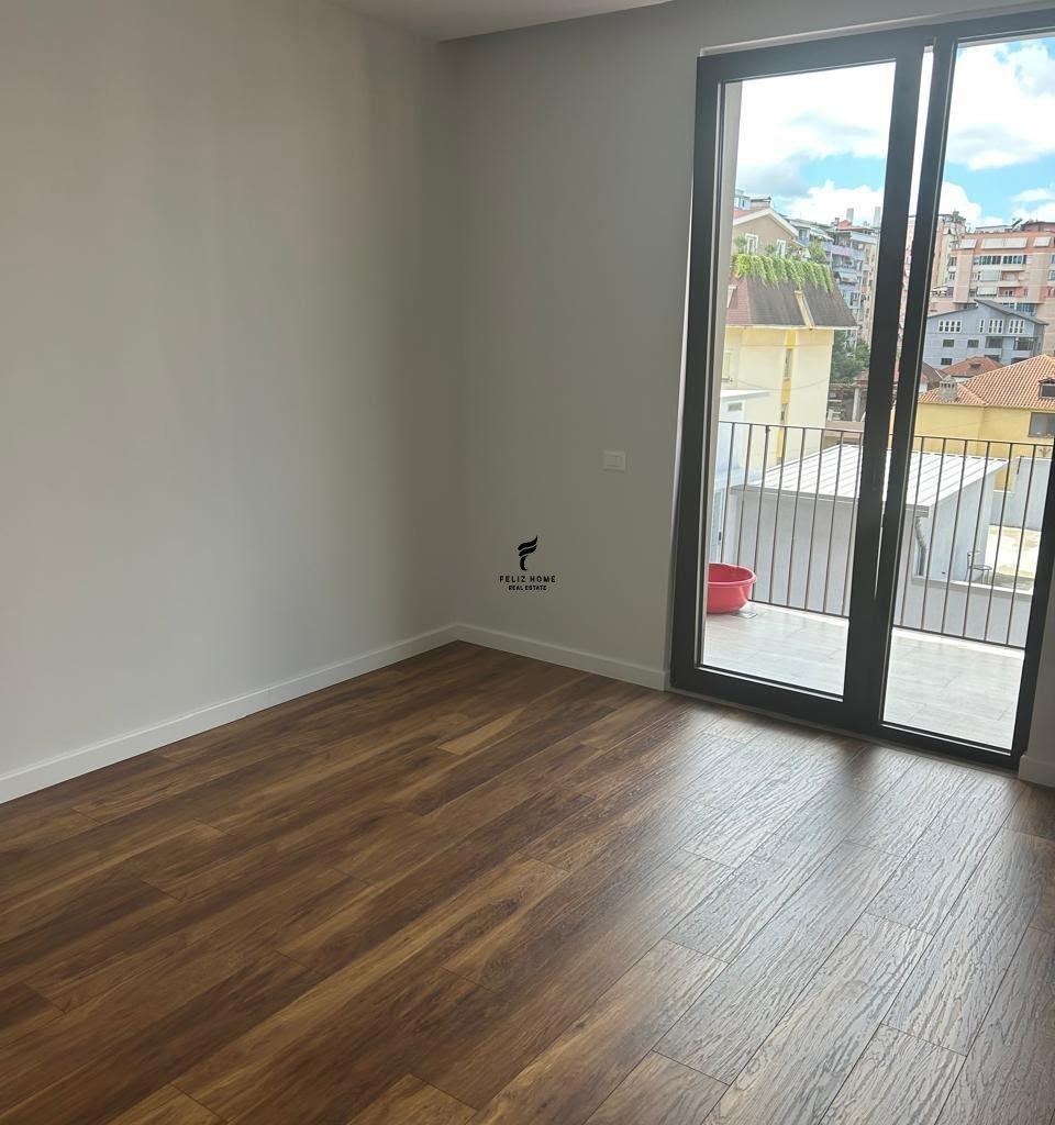 Apartment for Rent 116m2 in Parisit Municipality - 1,700 EUR FH-80755