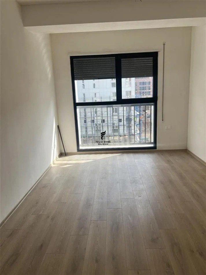 Commercial Space for Rent 116 m² Boulevard RI 80,000 LEK FH-80455