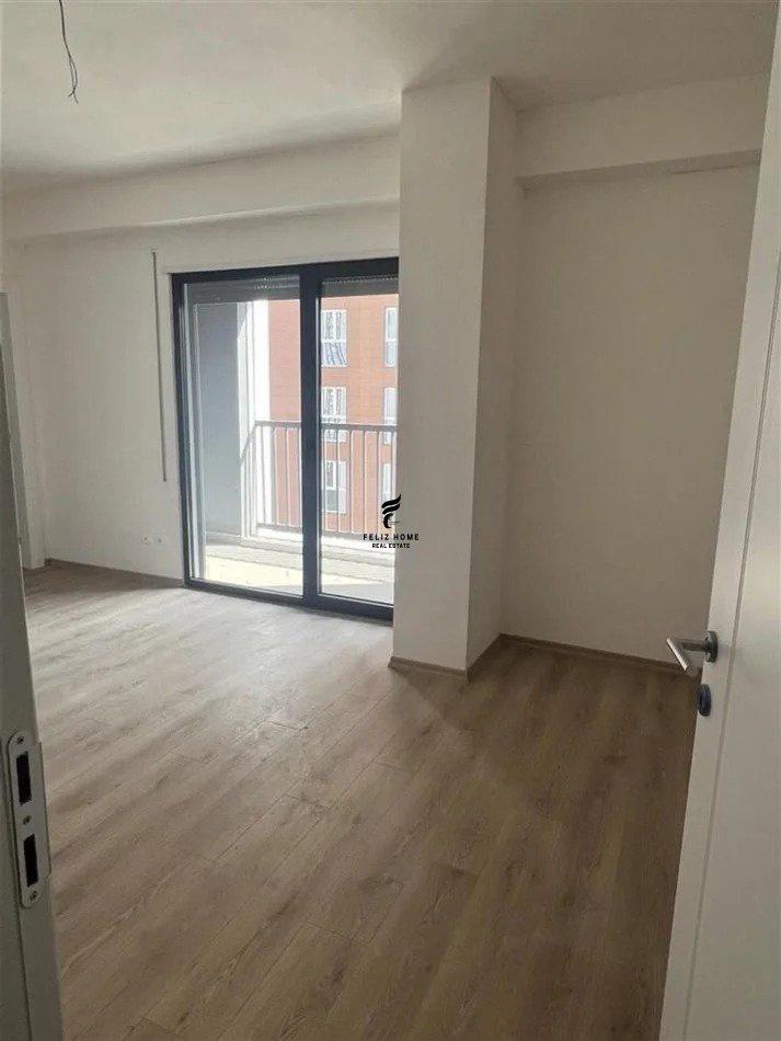 Commercial Space for Rent 116 m² Boulevard RI 80,000 LEK FH-80455