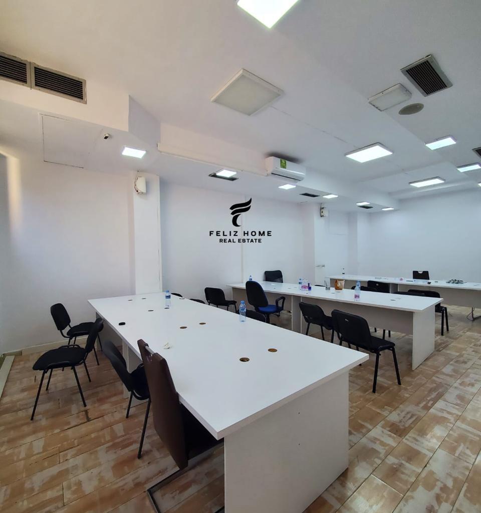 ZYRE ME QERA 200 M2 PAZARI RI 300.000 LEKE
