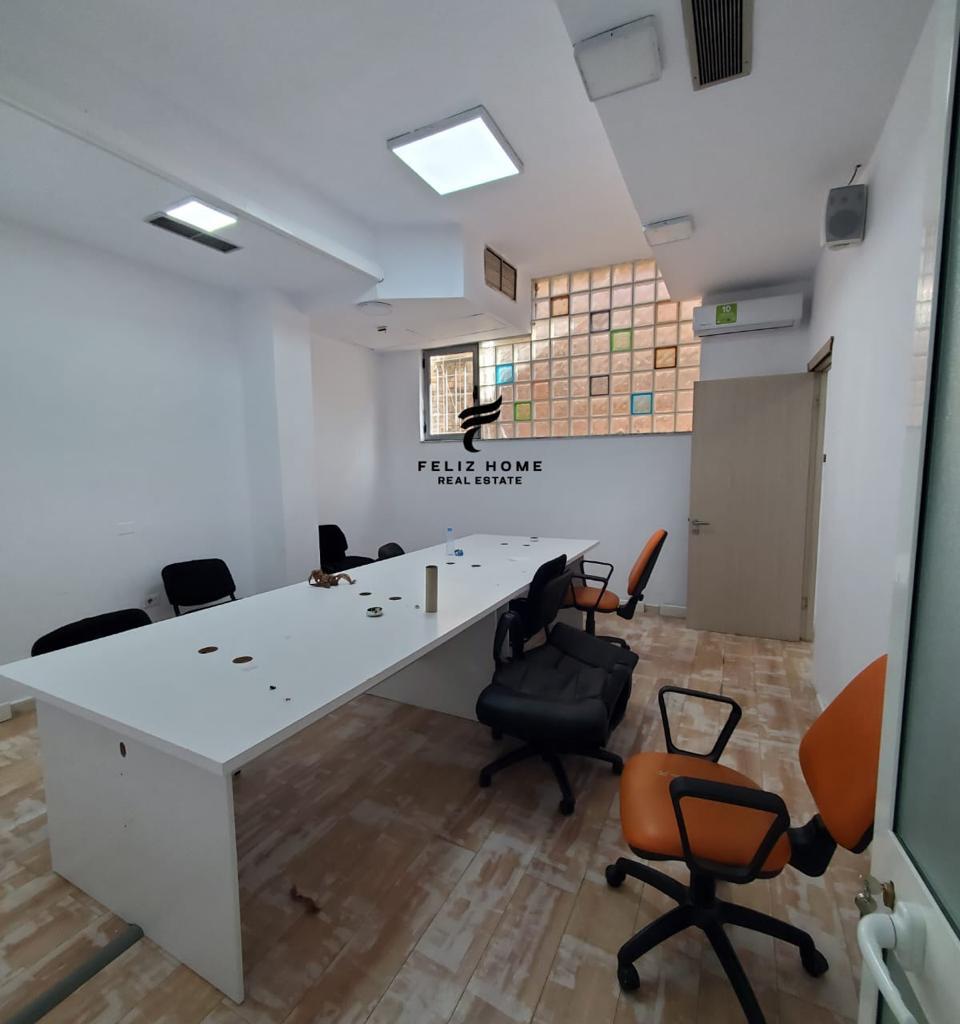 ZYRE ME QERA 200 M2 PAZARI RI 300.000 LEKE