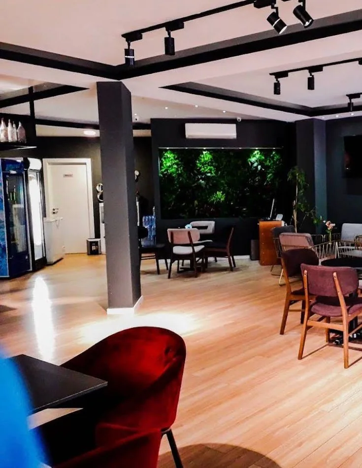 Tirane, vendesi negozio Piano 0, 160 m² 750.000 € (COMUNE DI PARISIT)