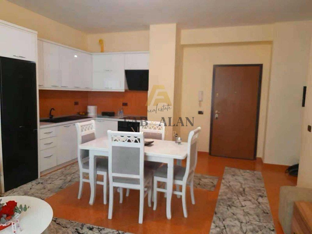 SHITET APARTAMENT 2+1 NE FIER!