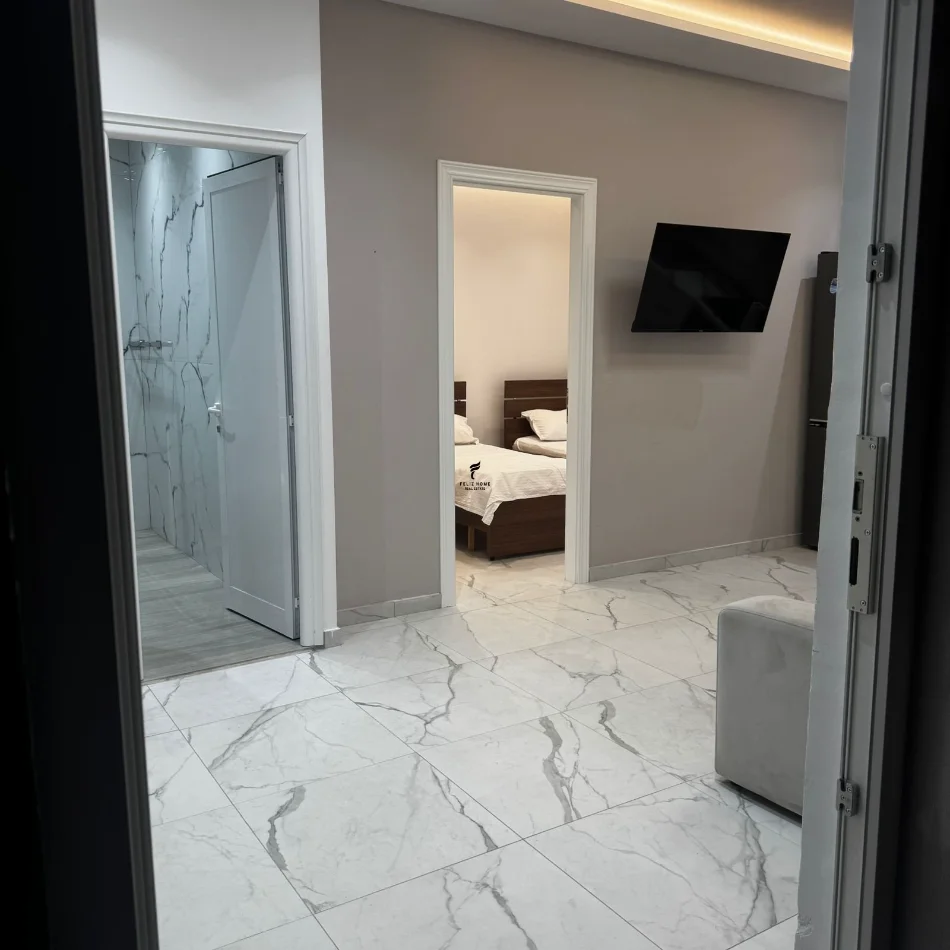 Tirane, jepet me qera apartament 1+1 Kati 0, 50 m² 500 € (5 MAJI)