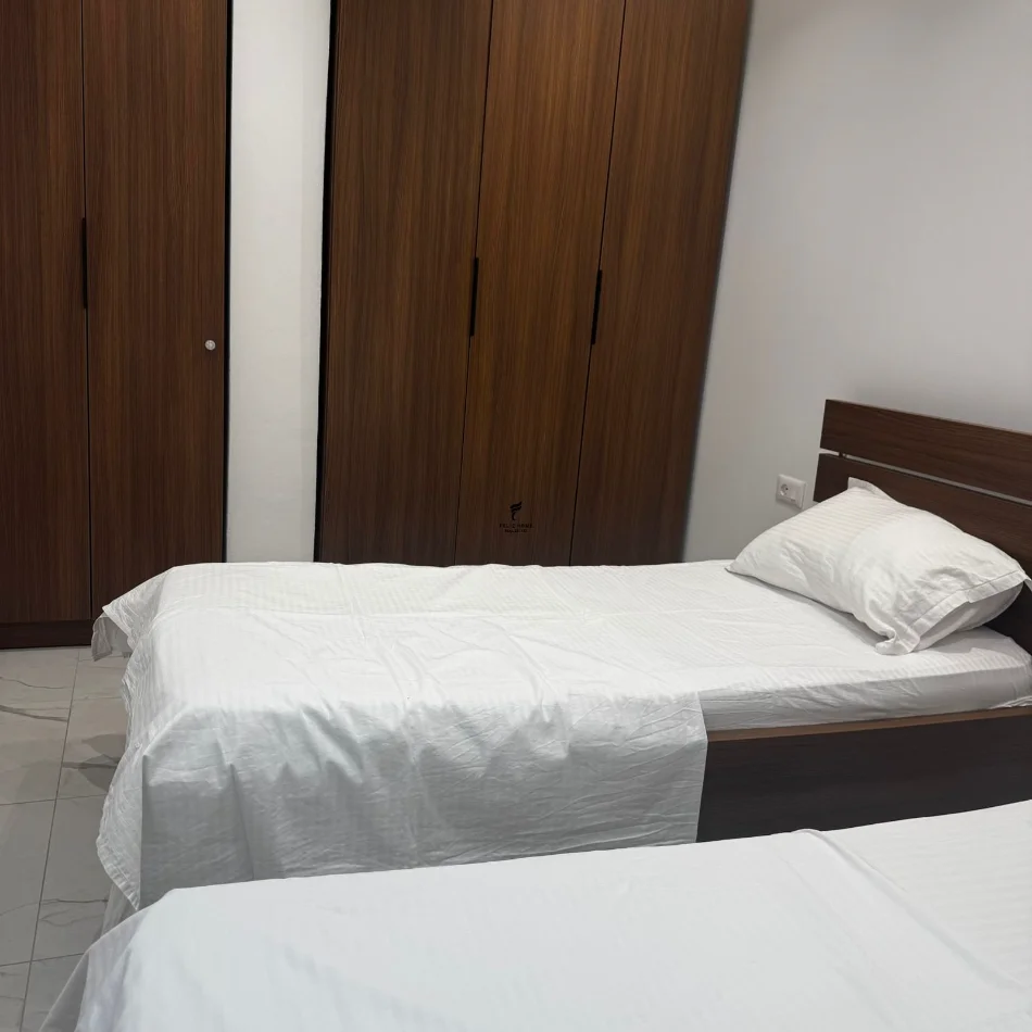 Tirane, jepet me qera apartament 1+1 Kati 0, 50 m² 500 € (5 MAJI)