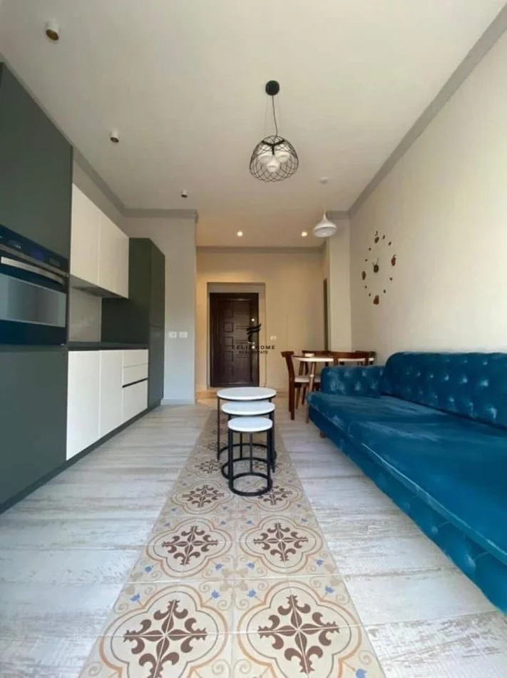 Tirane, jepet me qera apartament 2+1 Kati 1, 90 m² 700 € (RRUGA E DURRESIT)