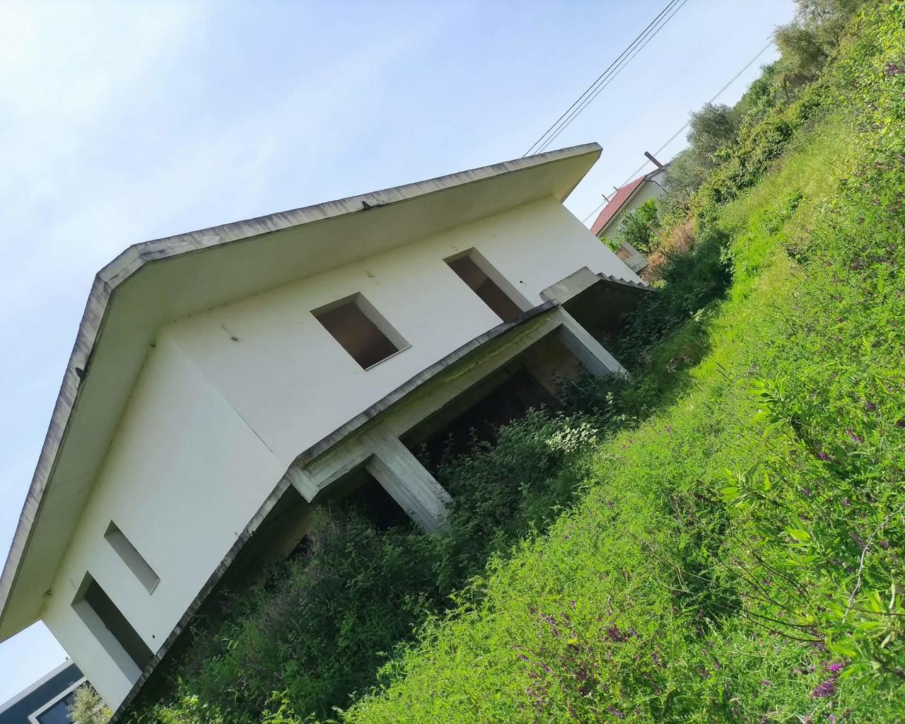 Private Houses for Sale