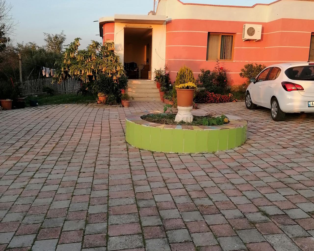 1000m² Property for Sale or Rent