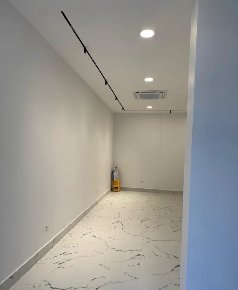 Tirane, Business Premises for Sale Ground Floor, 38 m² 190,000 € (Mine Peza Street)