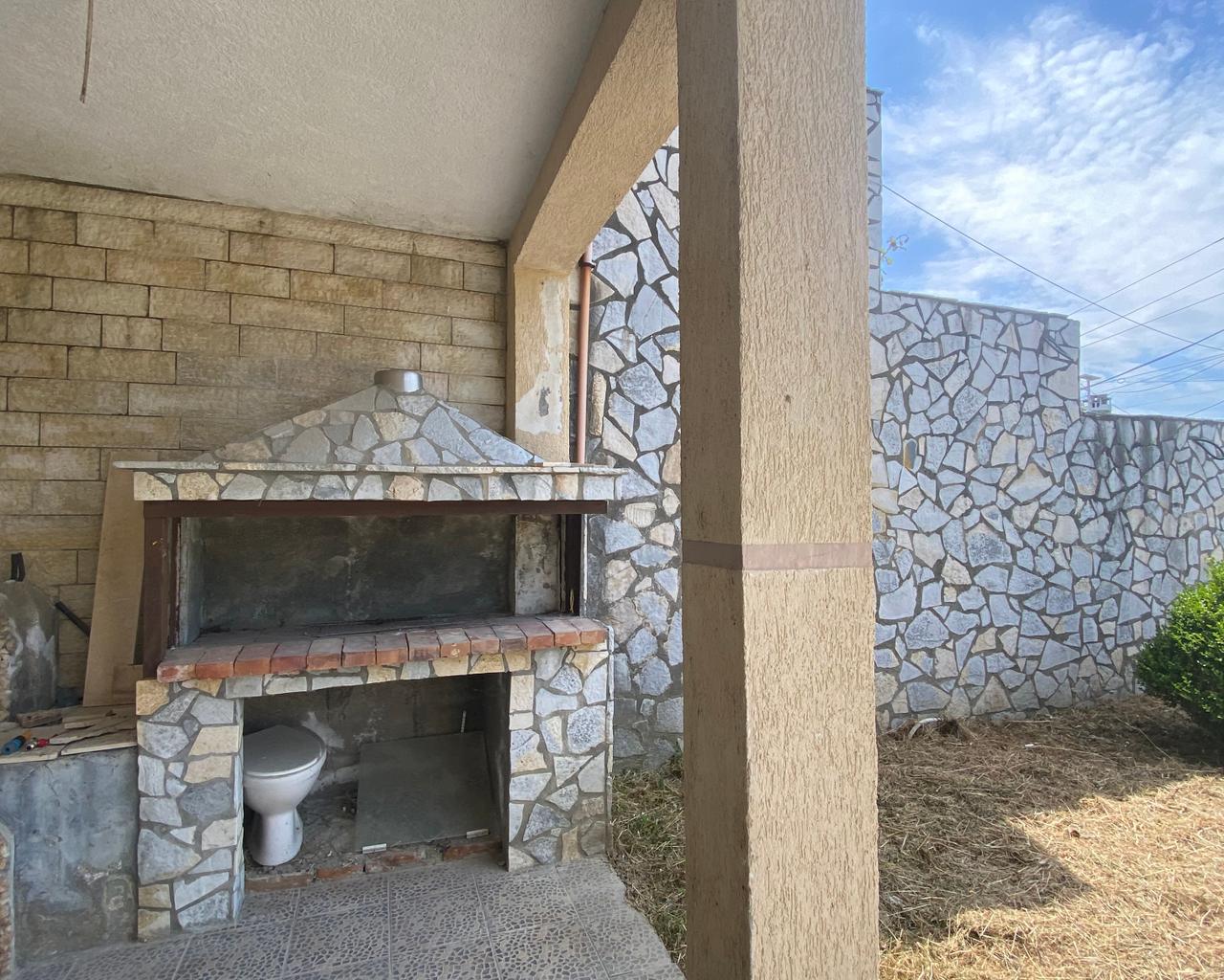 Vende in vendita: villetta su 2 piani vicino alla Giuria