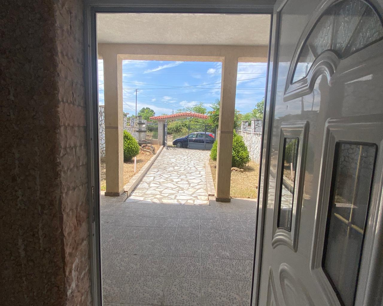 Vende in vendita: villetta su 2 piani vicino alla Giuria