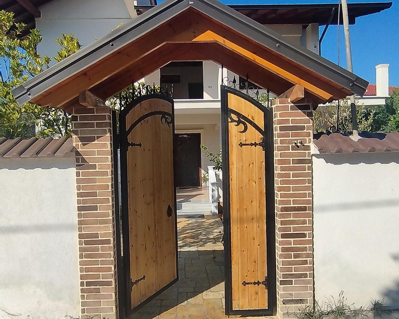 For Sale: 2-Storey Super Villa in Fier 276.2 m2