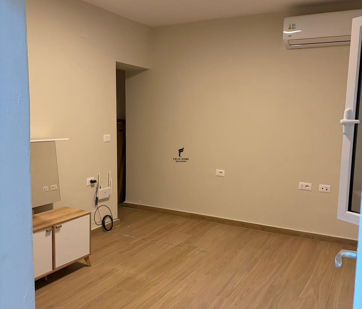Zyra con affitto di 50 m² presso Willson - 55.000 LEKE