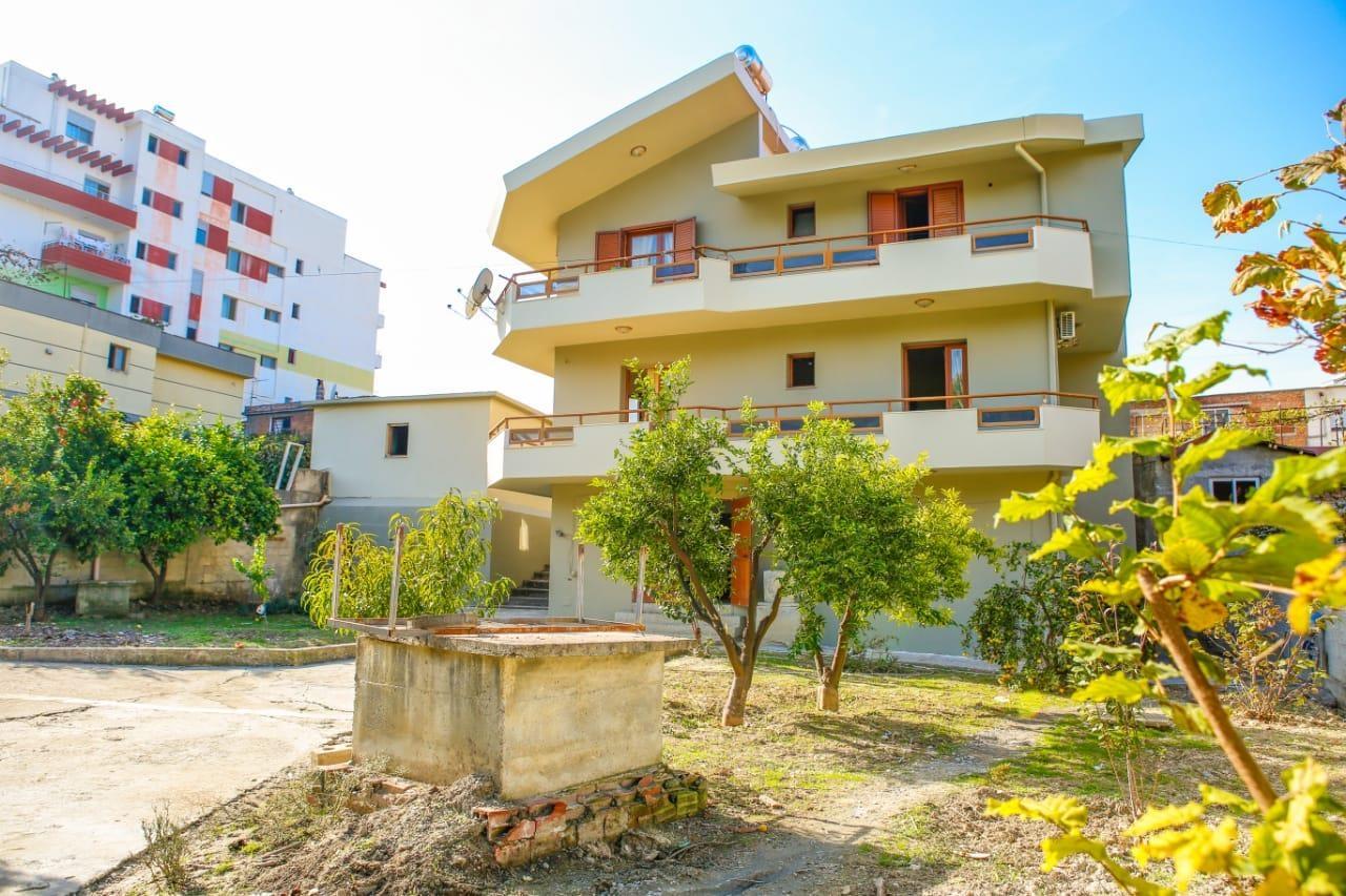 Villa in affitto nel centro di Fier