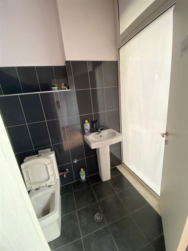 Commercial Space for Rent 120m2 21 Floors 750 Euro