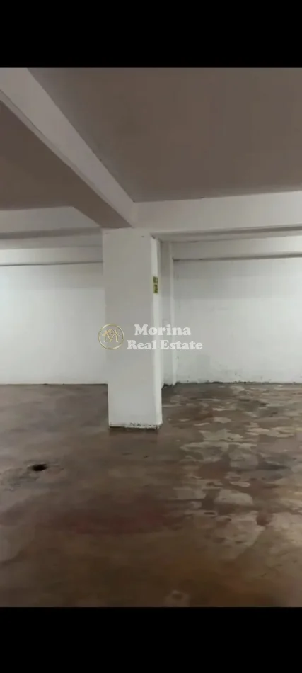 Tirane, garage in vendita | posteggio Parcheggio Piano -2, 200 m² 90.000 € (Astir)