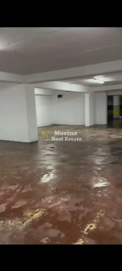 Tirane, garage in vendita | posteggio Parcheggio Piano -2, 200 m² 90.000 € (Astir)