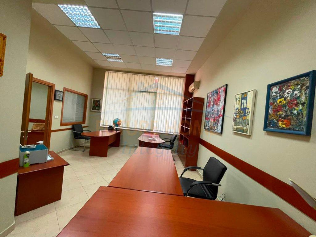 0694603851,Qera, Ambient Biznesi, Myslym Shyri, Tiranë.