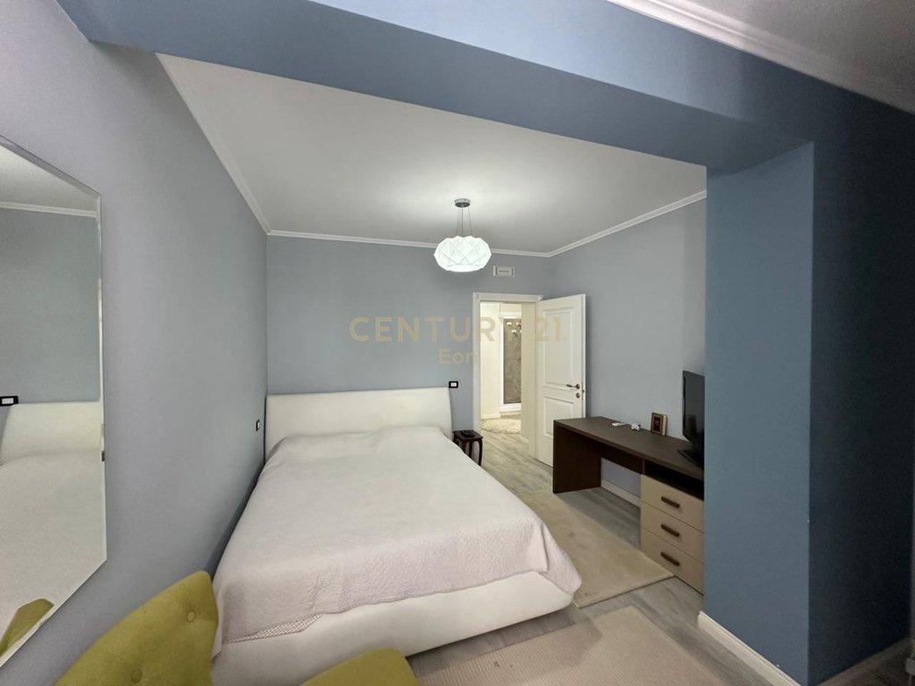 FOR SALE: First Floor Apartment with Terrace, 2+1+2 in Mali Robit