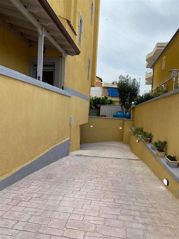Garage in vendita o in affitto