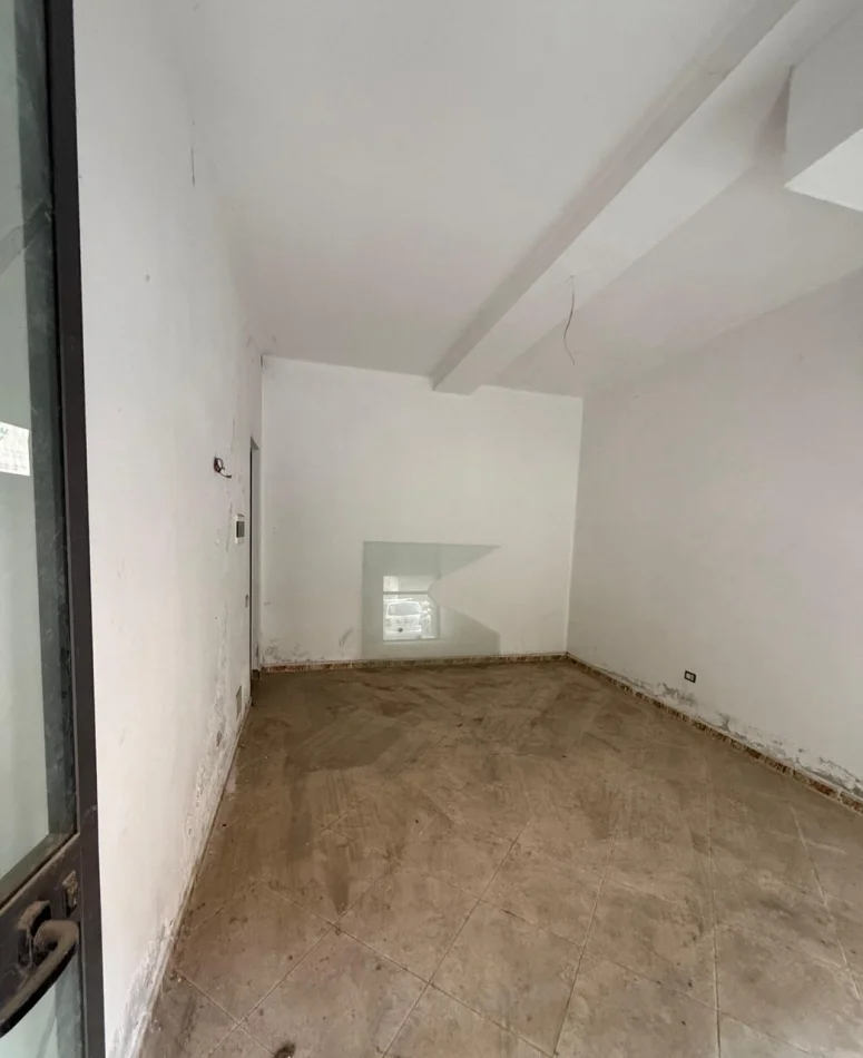 Tirane, Business Premises for Sale, Ground Floor, €165,240 (Ali Demi)