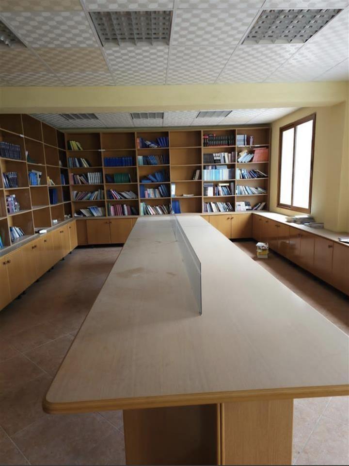 Bookshelf + Table