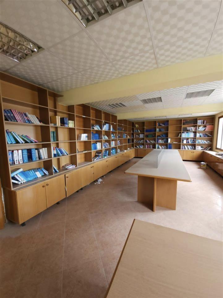 Bookshelf + Table
